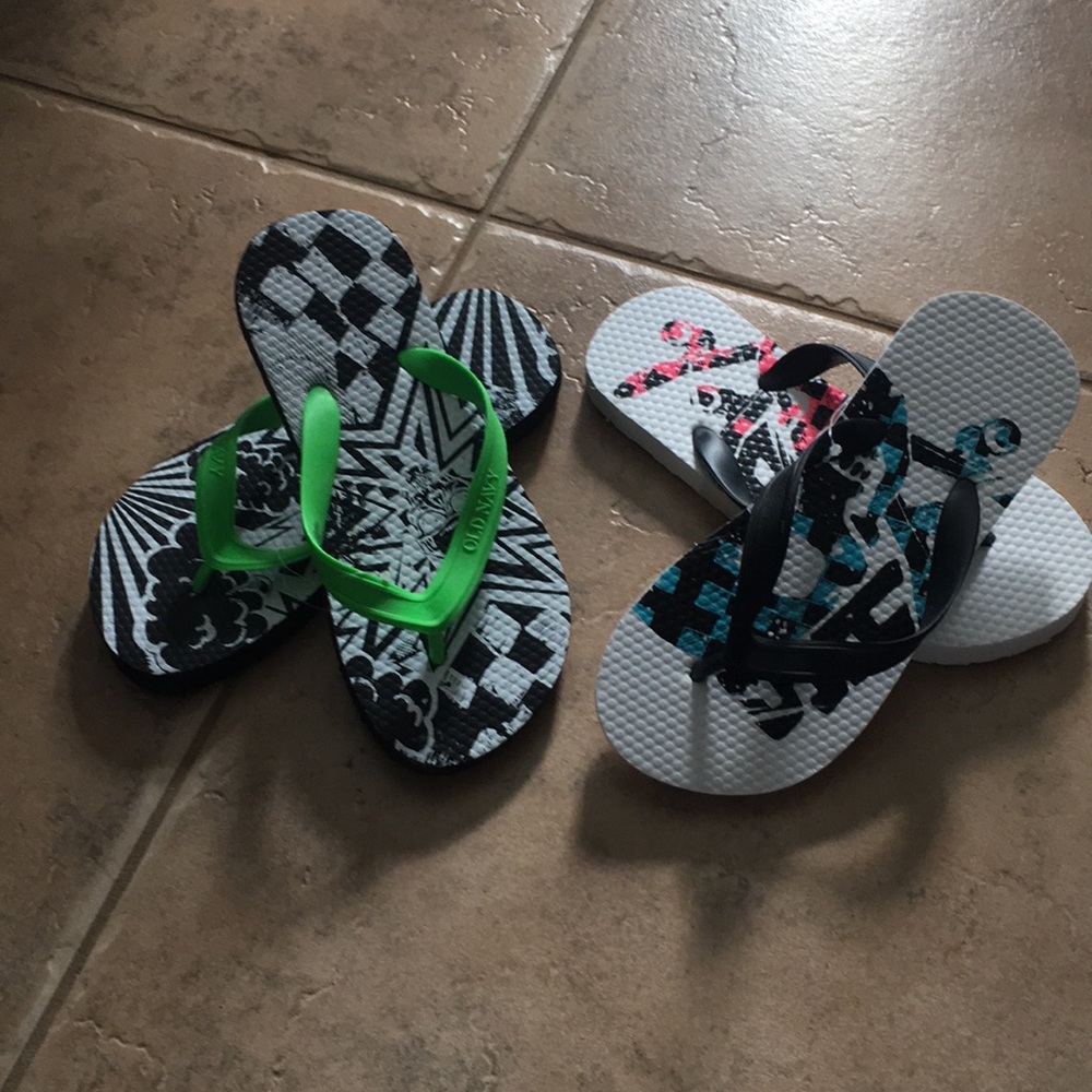 Old Navy Boys flip flops